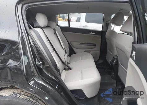 2021 Kia Sportage Lx z USA, uszkodzony, nr VIN KNDPMCAC5M7902198